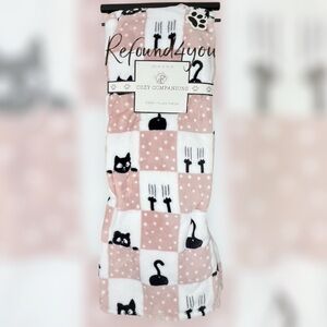 PETS - Cozy Companions - ‘Pink & White Cat’ Oversized Throw 60” x 70” NWT. Firm!